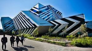 Monash University Monash University is located in Melbourne and was founded in 1958. The university is very present outside Australia, operating a Malaysia campus as we...