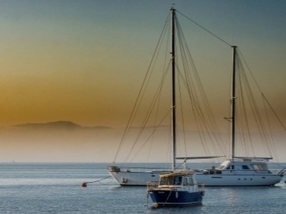 Another activity for all the rich people out there, sailing. And thank goodness too, it’s the famous way to avoid traffic and at the same time, ...