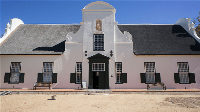 Food and wine pairing in the Cape Winelands The Western Cape and wine have become somewhat synonymous and no trip is complete without a few visits to the wine farms. Head out for lunch and sip o...