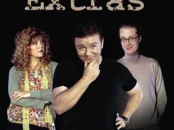 Extras Extras is a British sitcom about extras working in television, film, and theatre. The series was co-produced by the BBC and HBO and was created, writt...