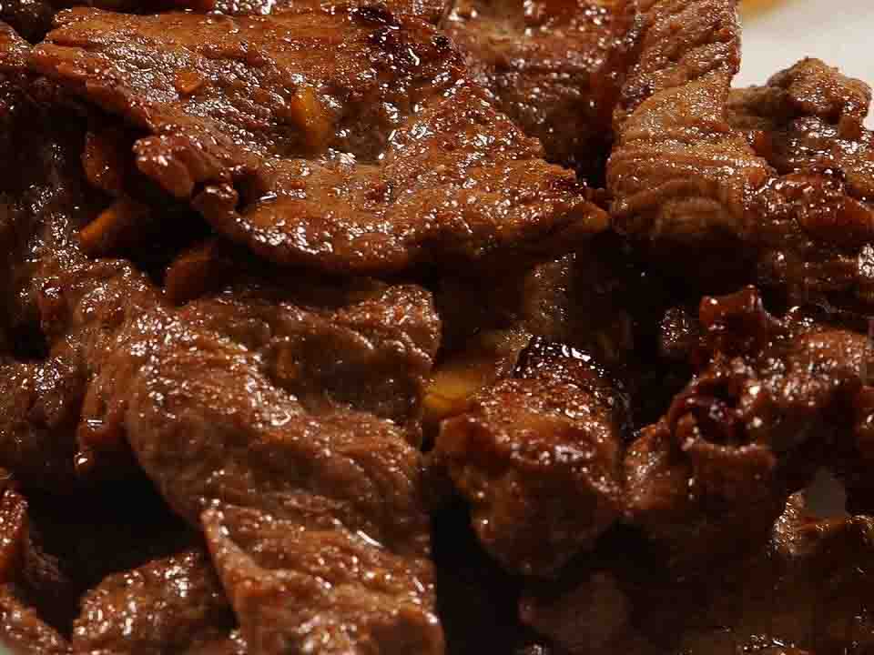 Tapa Tapa is dried or cured beef, mutton, venison or horse meat, although other meat or even fish may be used. Fili...