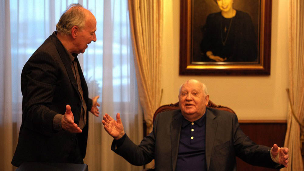 Meeting Gorbachev Profiling one of the most influential figures of 20th-century history, legendary filmmaker Werner Herzog candidly sits down with Mikhail Gorbachev for...