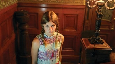 Snaggletooth An unusual girl (Jolie Ledford) needs to get her teeth fixed at midnight.<br /><br /><a href=